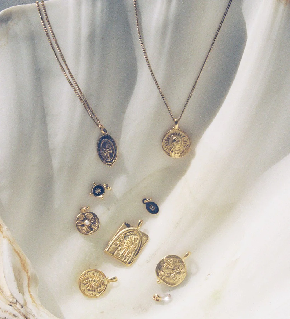 CLEAR QUARTZ GEMSTONE (18K GOLD VERMEIL) - Image 4